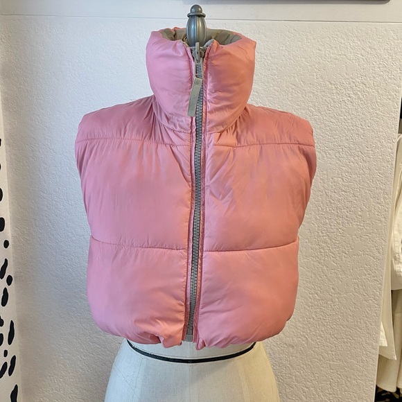 Cropped Reversible Zara Puffy Vest - Picture 3 of 8